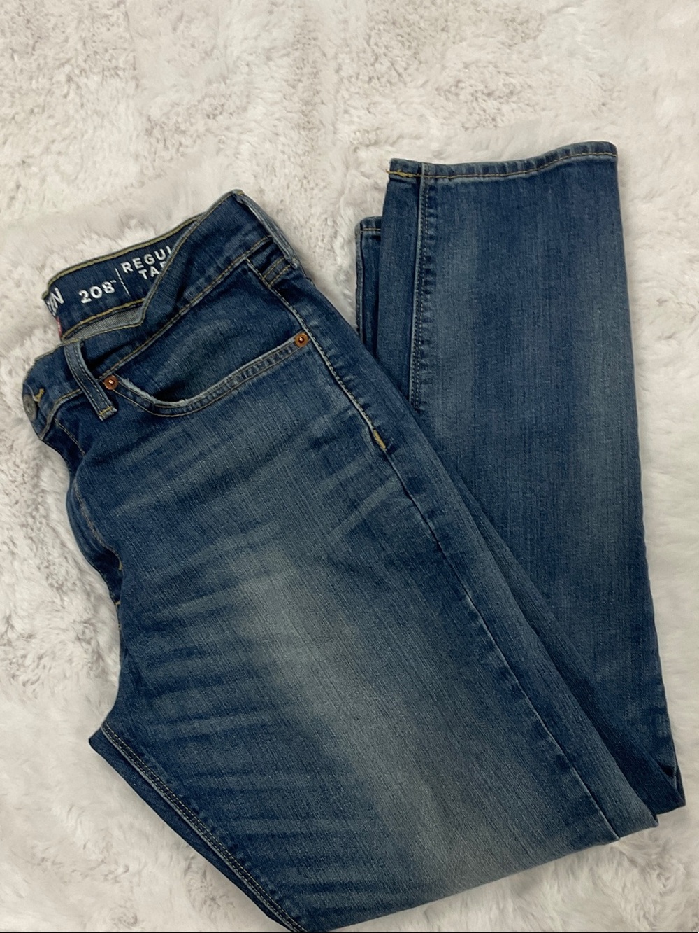 Denizen from Levi's Men's Straight Fit Denim Jeans - Medium Blue Wash